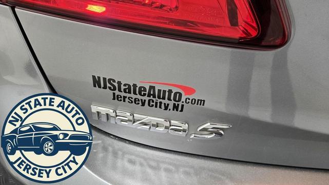 Photo of 2012 Liquid Silver Metallic Mazda Mazda5