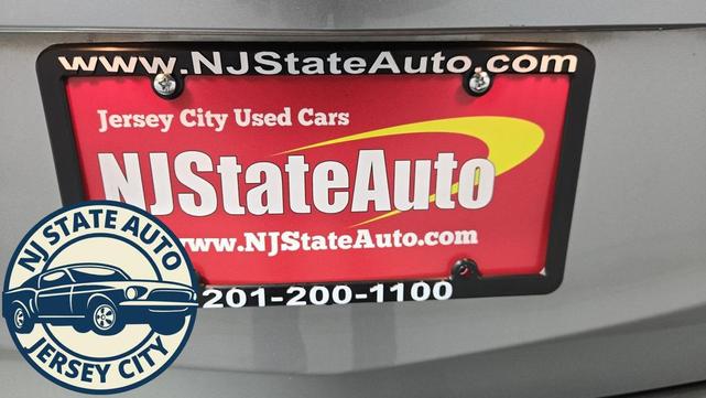 Photo of 2012 Liquid Silver Metallic Mazda Mazda5