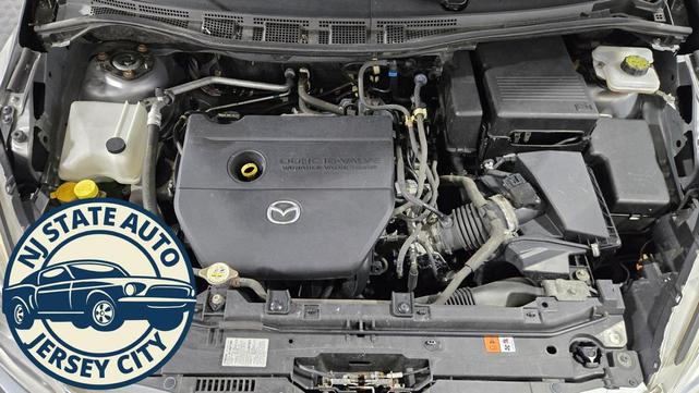 Photo of 2012 Liquid Silver Metallic Mazda Mazda5