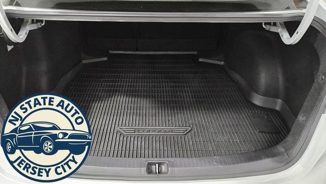 Photo of 2022 Wind Chill Pearl Toyota Corolla Hybrid