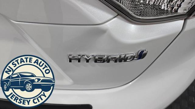 Photo of 2022 Wind Chill Pearl Toyota Corolla Hybrid