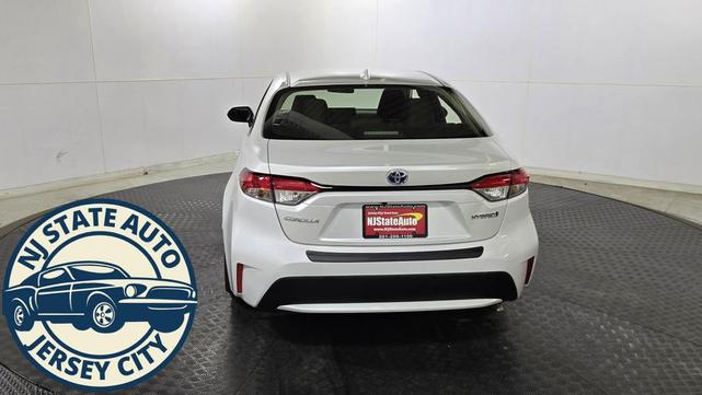 Photo of 2022 Wind Chill Pearl Toyota Corolla Hybrid