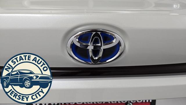 Photo of 2022 Wind Chill Pearl Toyota Corolla Hybrid