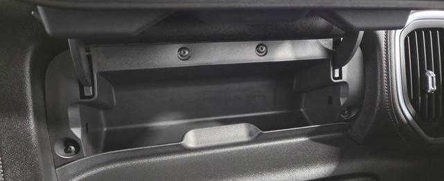 Photo of 2022 Summit White GMC Sierra 1500