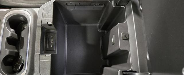 Photo of 2022 Summit White GMC Sierra 1500