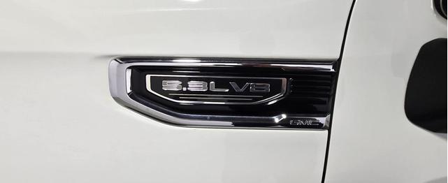Photo of 2022 Summit White GMC Sierra 1500