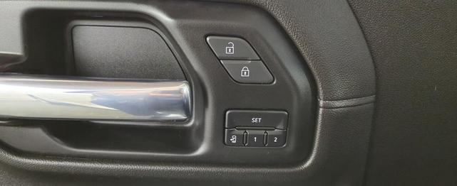 Photo of 2022 Summit White GMC Sierra 1500