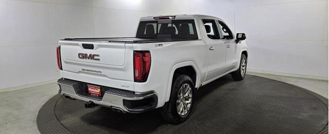Photo of 2022 Summit White GMC Sierra 1500