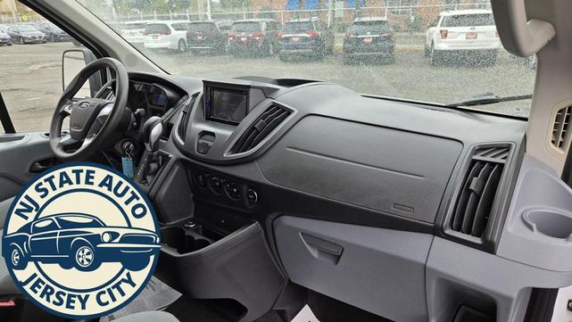 Photo of 2015 Oxford White Ford Transit-350