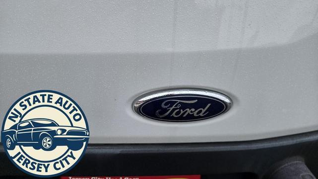 Photo of 2015 Oxford White Ford Transit-350