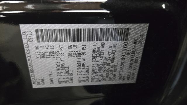 Photo of 2023 Super Black Nissan Rogue