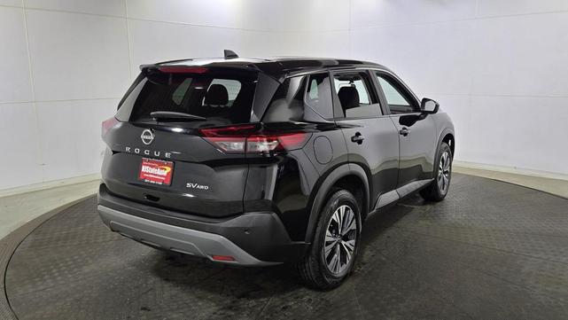 Photo of 2023 Super Black Nissan Rogue