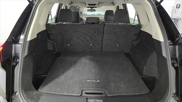 Photo of 2023 Super Black Nissan Rogue
