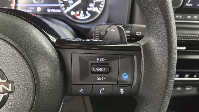 Photo of 2023 Super Black Nissan Rogue