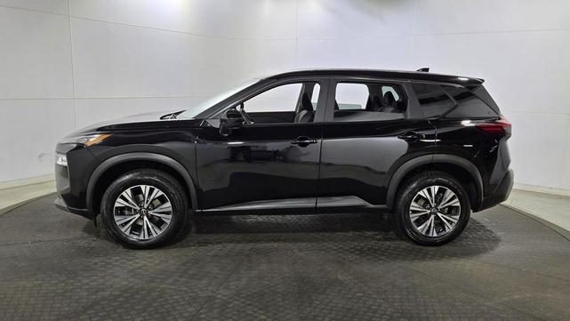 Photo of 2023 Super Black Nissan Rogue