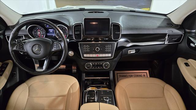 Photo of 2016 White Mercedes-Benz GLE-Class