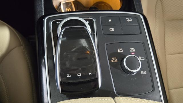 Photo of 2016 White Mercedes-Benz GLE-Class