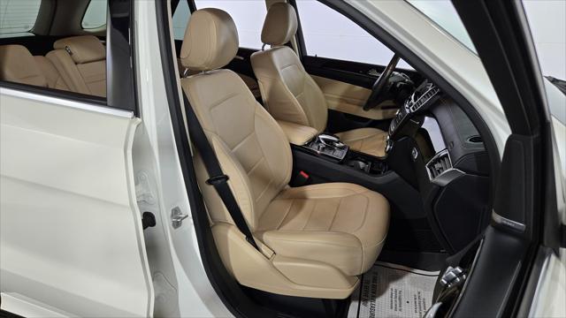 Photo of 2016 White Mercedes-Benz GLE-Class