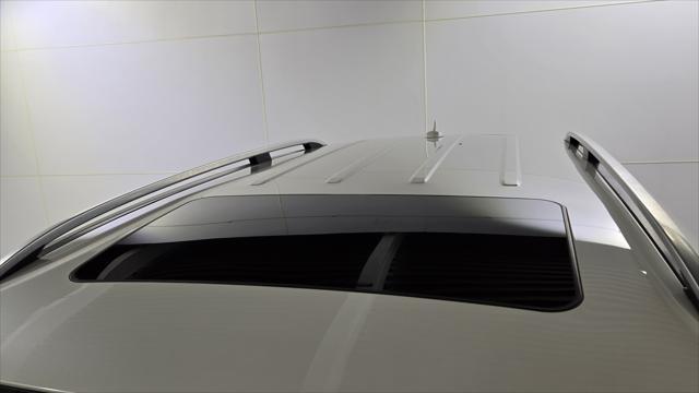Photo of 2016 White Mercedes-Benz GLE-Class