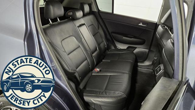 Photo of 2017 Pacific Blue Kia Sportage