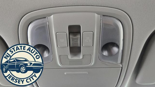 Photo of 2017 Pacific Blue Kia Sportage
