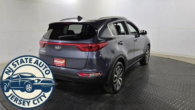Photo of 2017 Pacific Blue Kia Sportage