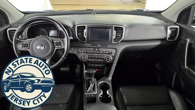 Photo of 2017 Pacific Blue Kia Sportage