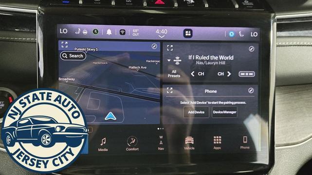 Photo of 2023 Diamond Black Crystal Pearlcoat Jeep Grand Cherokee 4xe
