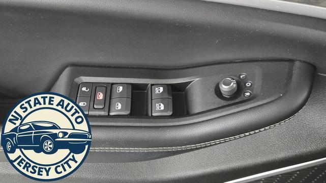 Photo of 2023 Diamond Black Crystal Pearlcoat Jeep Grand Cherokee 4xe