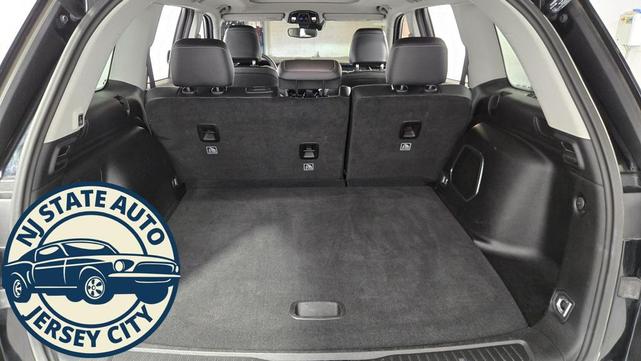 Photo of 2023 Diamond Black Crystal Pearlcoat Jeep Grand Cherokee 4xe