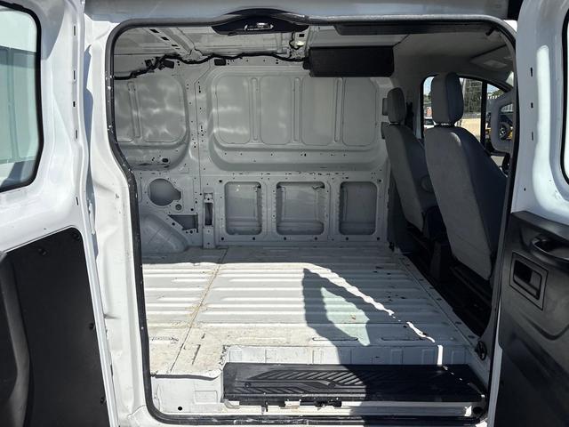 Photo of 2017 Oxford White Ford Transit-350