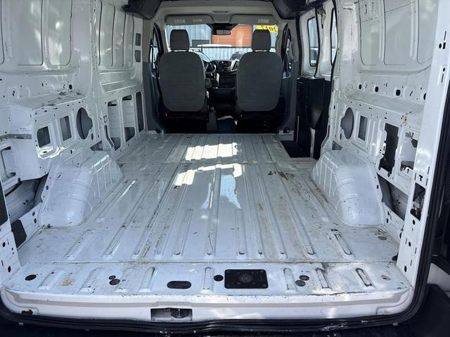 Photo of 2017 Oxford White Ford Transit-350