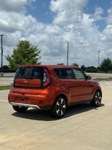 Photo of 2018 Wild Orange Kia Soul