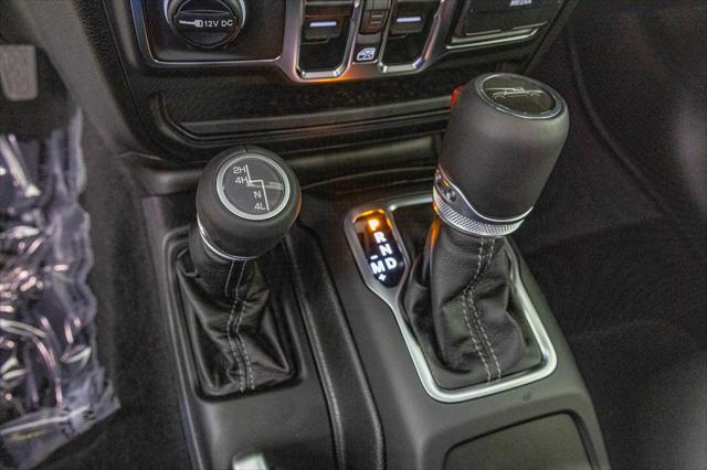 Photo of 2025 Granite Crystal Metallic Clearcoat Jeep Gladiator