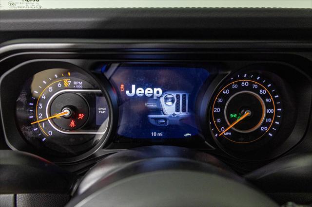Photo of 2025 Granite Crystal Metallic Clearcoat Jeep Gladiator