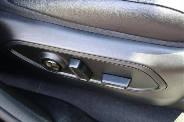 Photo of 2023 Diamond Black Crystal Pearlcoat Jeep Grand Cherokee