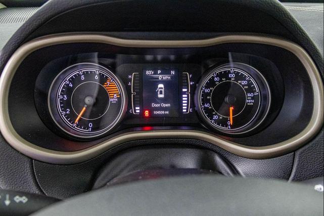 Photo of 2017 Hydro Blue Pearlcoat Jeep Cherokee