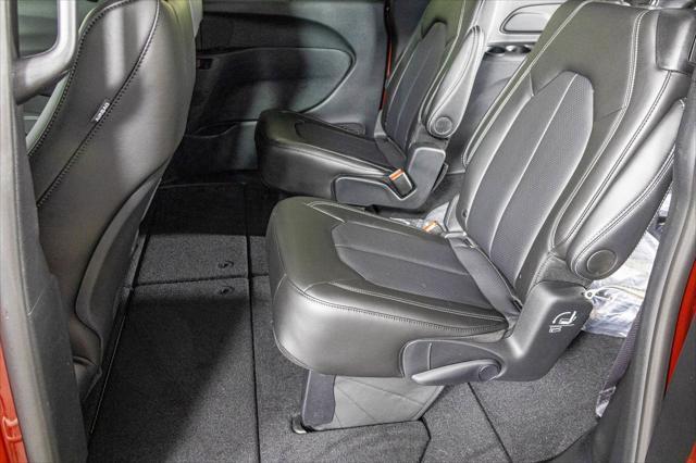 Photo of 2025 Red Hot Pearlcoat Chrysler Pacifica