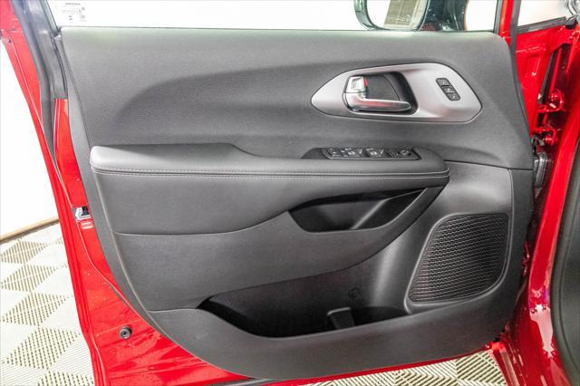 Photo of 2025 Red Hot Pearlcoat Chrysler Pacifica