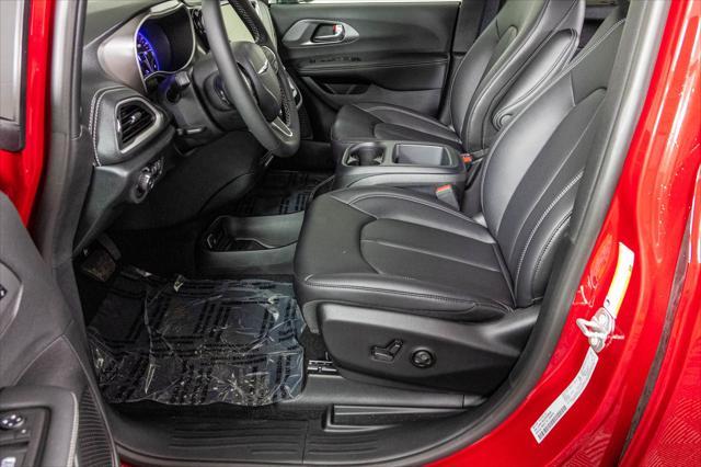 Photo of 2025 Red Hot Pearlcoat Chrysler Pacifica