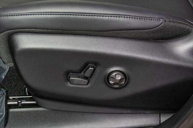 Photo of 2025 Red Hot Pearlcoat Chrysler Pacifica