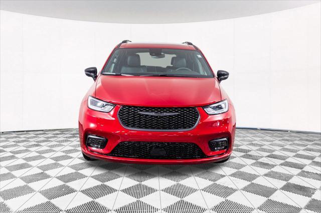 Photo of 2025 Red Hot Pearlcoat Chrysler Pacifica