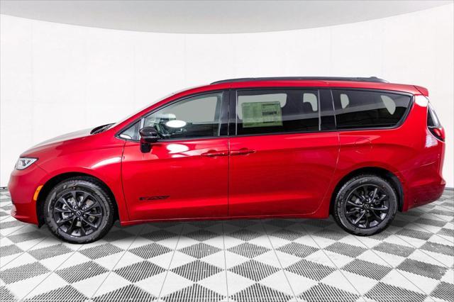 Photo of 2025 Red Hot Pearlcoat Chrysler Pacifica