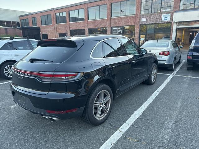 Photo of 2019 Black Porsche Macan