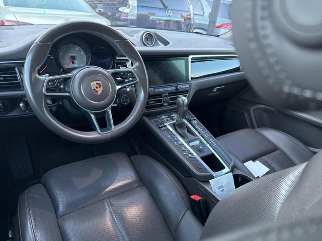Photo of 2019 Black Porsche Macan