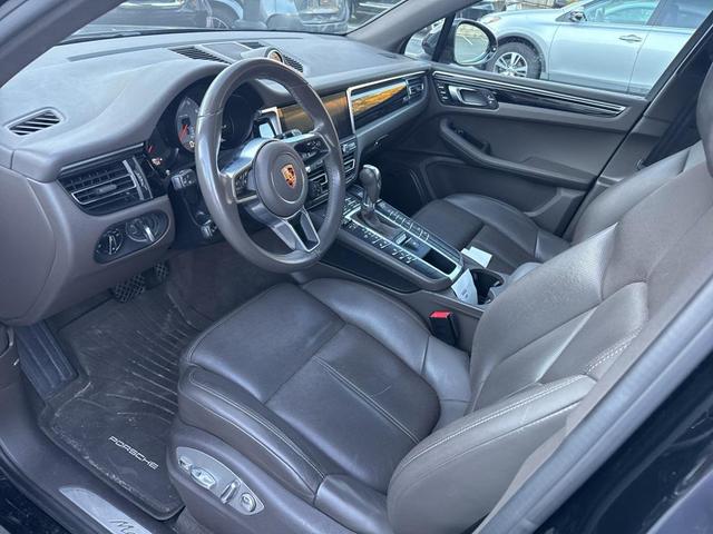Photo of 2019 Black Porsche Macan