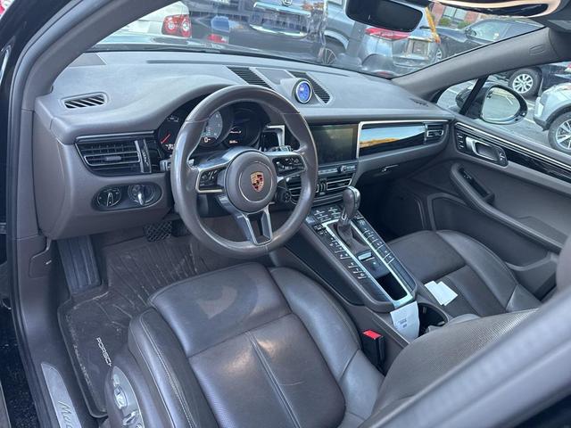 Photo of 2019 Black Porsche Macan