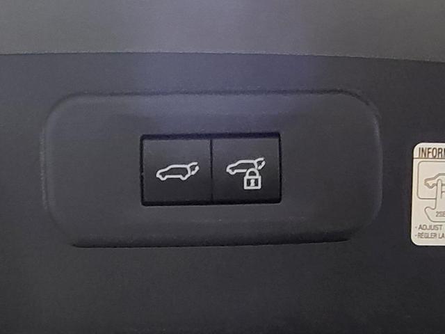 Photo of 2022 Atomic Silver Lexus NX 350