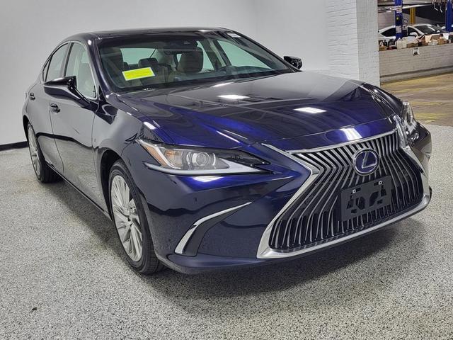 Photo of 2021 Nightfall Mica Lexus ES 300h