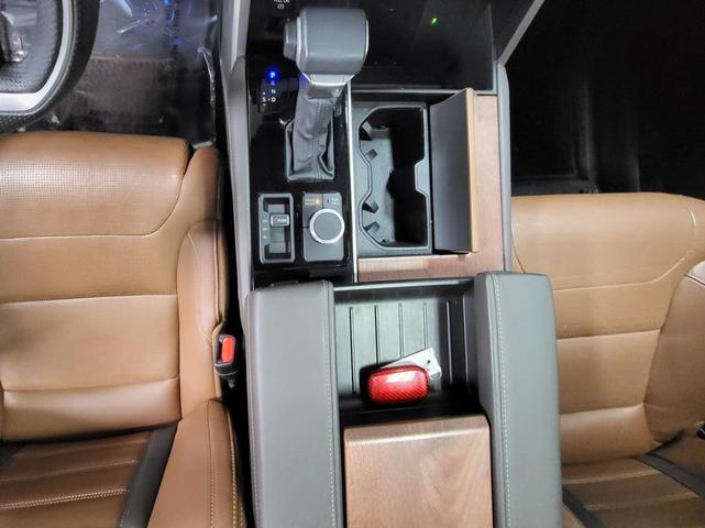 Photo of 2022 Celestial Silver Metallic Toyota Tundra